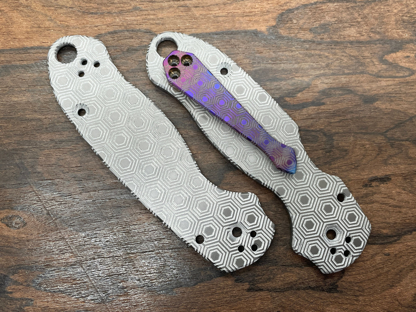 Flamed HONEYCOMB engraved SPIDY Titanium CLIP for most Spyderco models