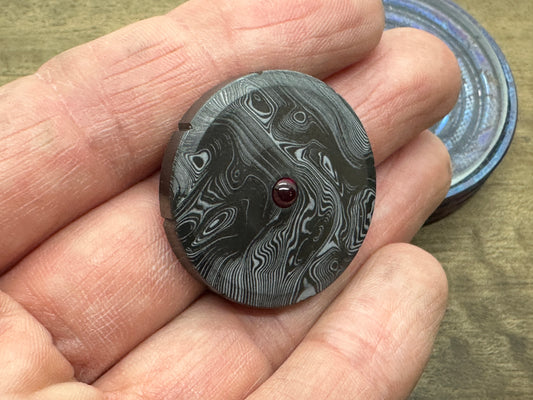 Dama TWIST pattern engraved Zirconium Spinning Worry Coin Spinning Top