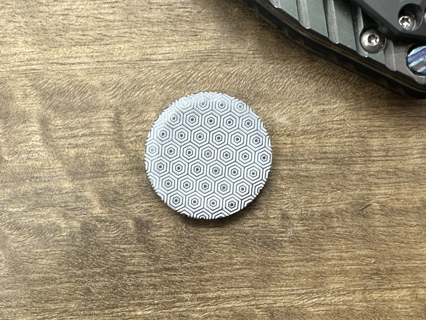 4 sizes HONEYCOMB engraved Black Zirconium Worry Coin