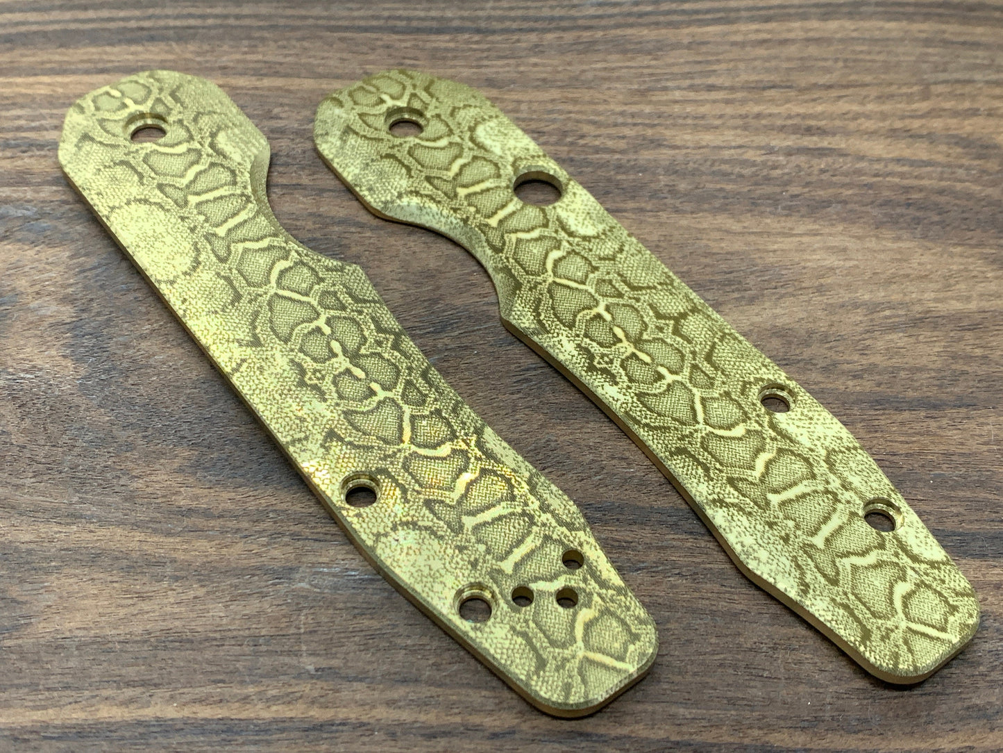 REPTILIAN Brass Scales for Spyderco SMOCK