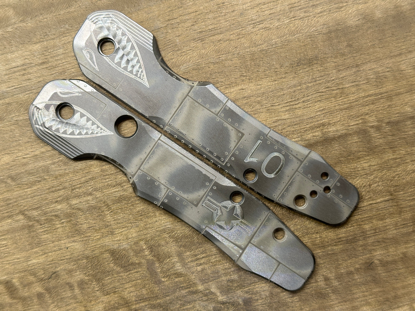 Black P40 RIVETED AIRPLANE engraved Titanium Scales for Spyderco SMOCK