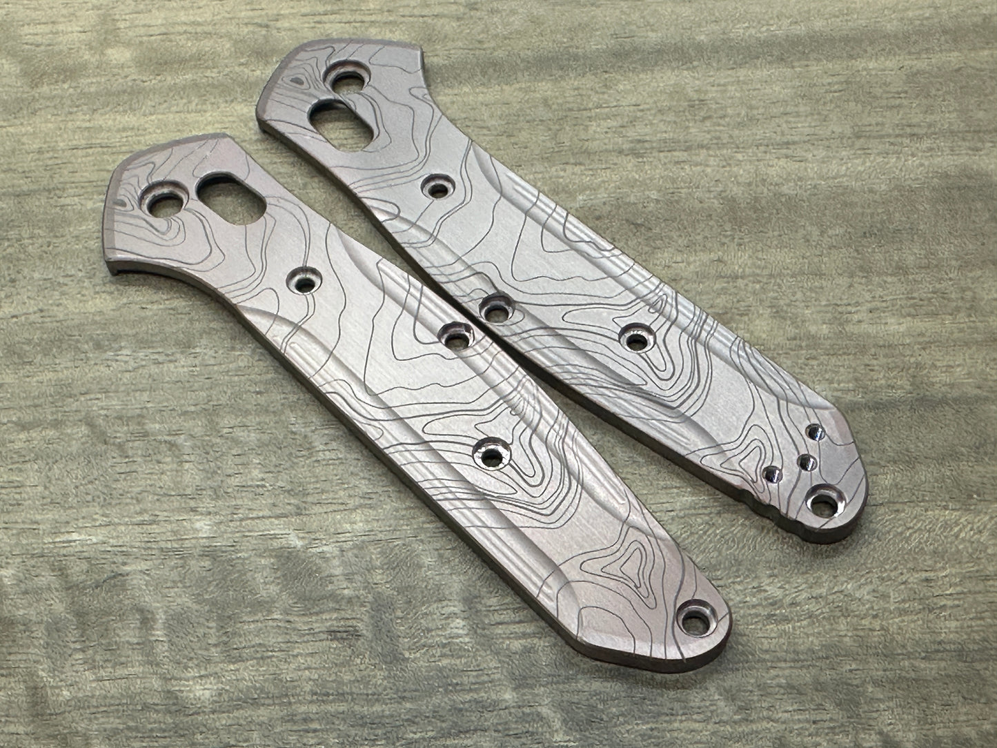 Dark TOPO engraved Copper Scales for Benchmade 940 Osborne