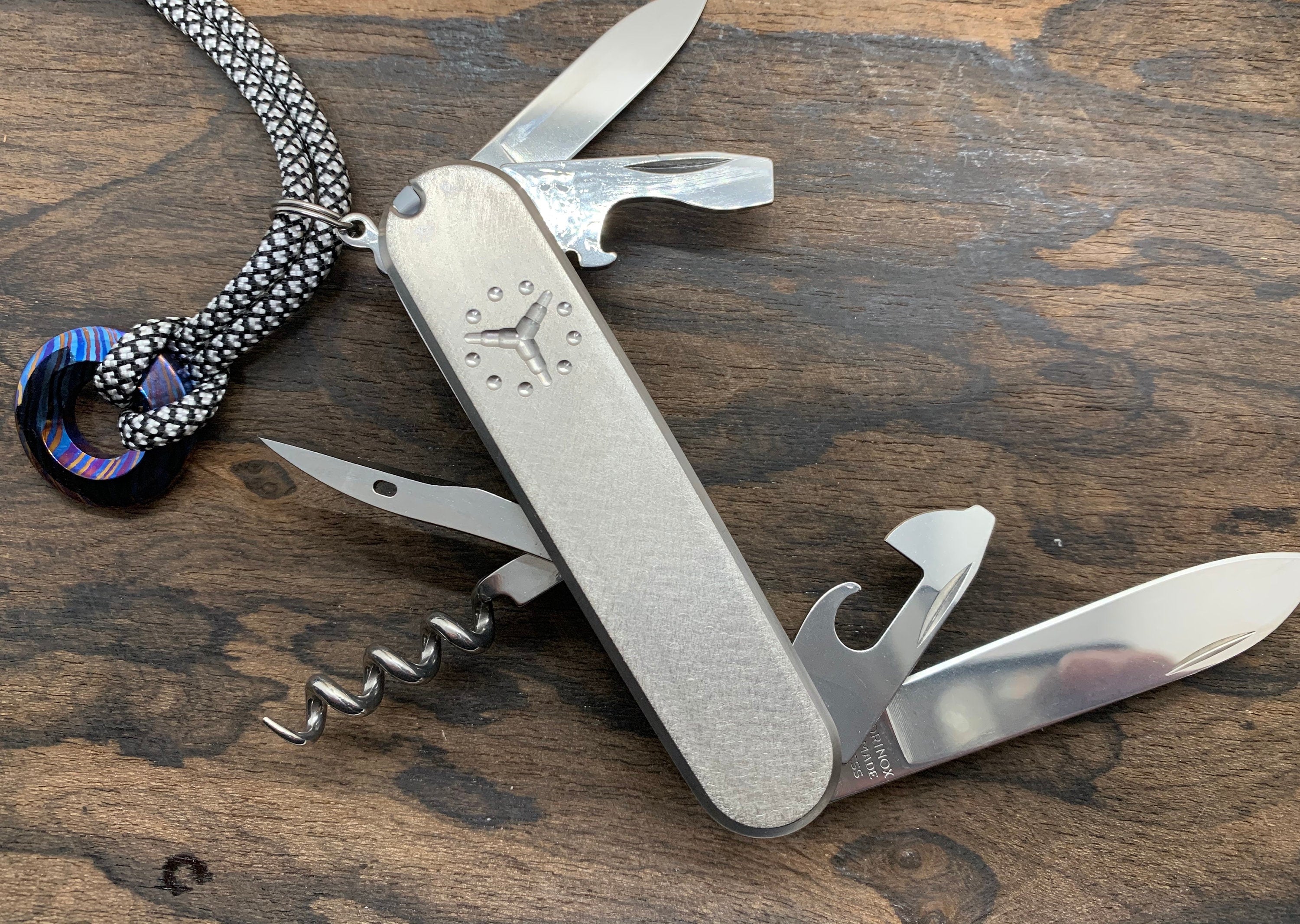 Sak swiss shop army knife