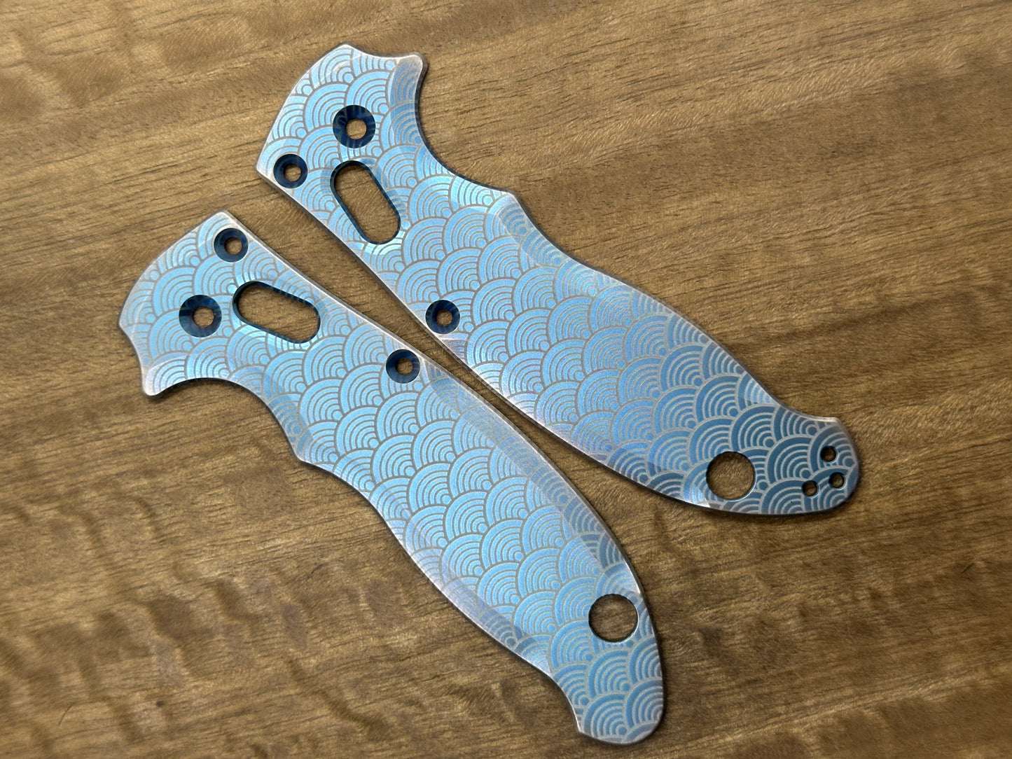 Blue ano Brushed SEIGAIHA Titanium scales for Spyderco MANIX 2