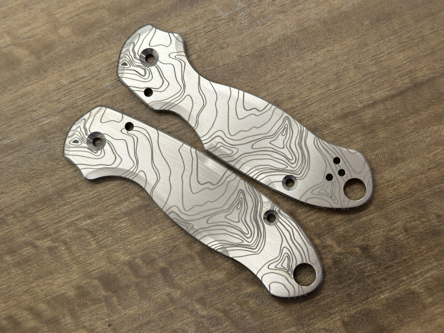 TOPO engraved Titanium Scales for Spyderco Para 3