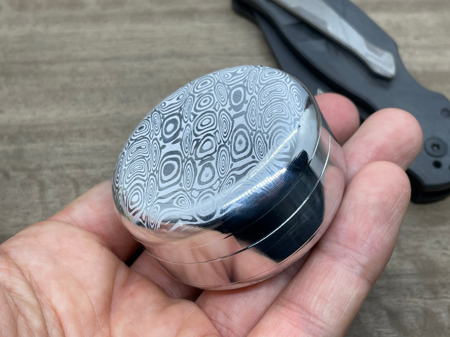 GIGA Dama-LADDER pattern engraved Polished Aluminum Meton-Vault Pill Case