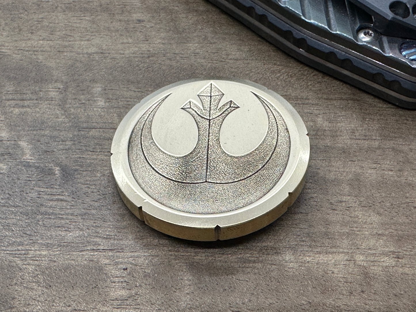 REBEL ALLIANCE Star Wars Deep engraved Brass Spinning Worry Coin Spinning Top