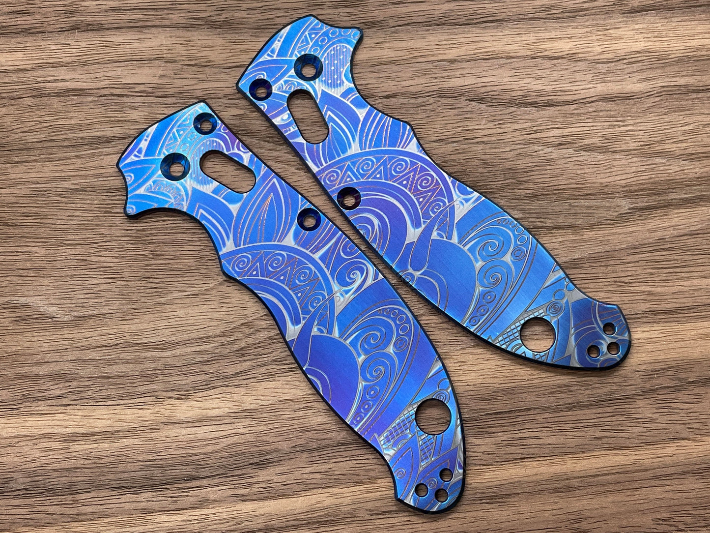 SUNRISE engraved Flamed Titanium scales for Spyderco MANIX 2