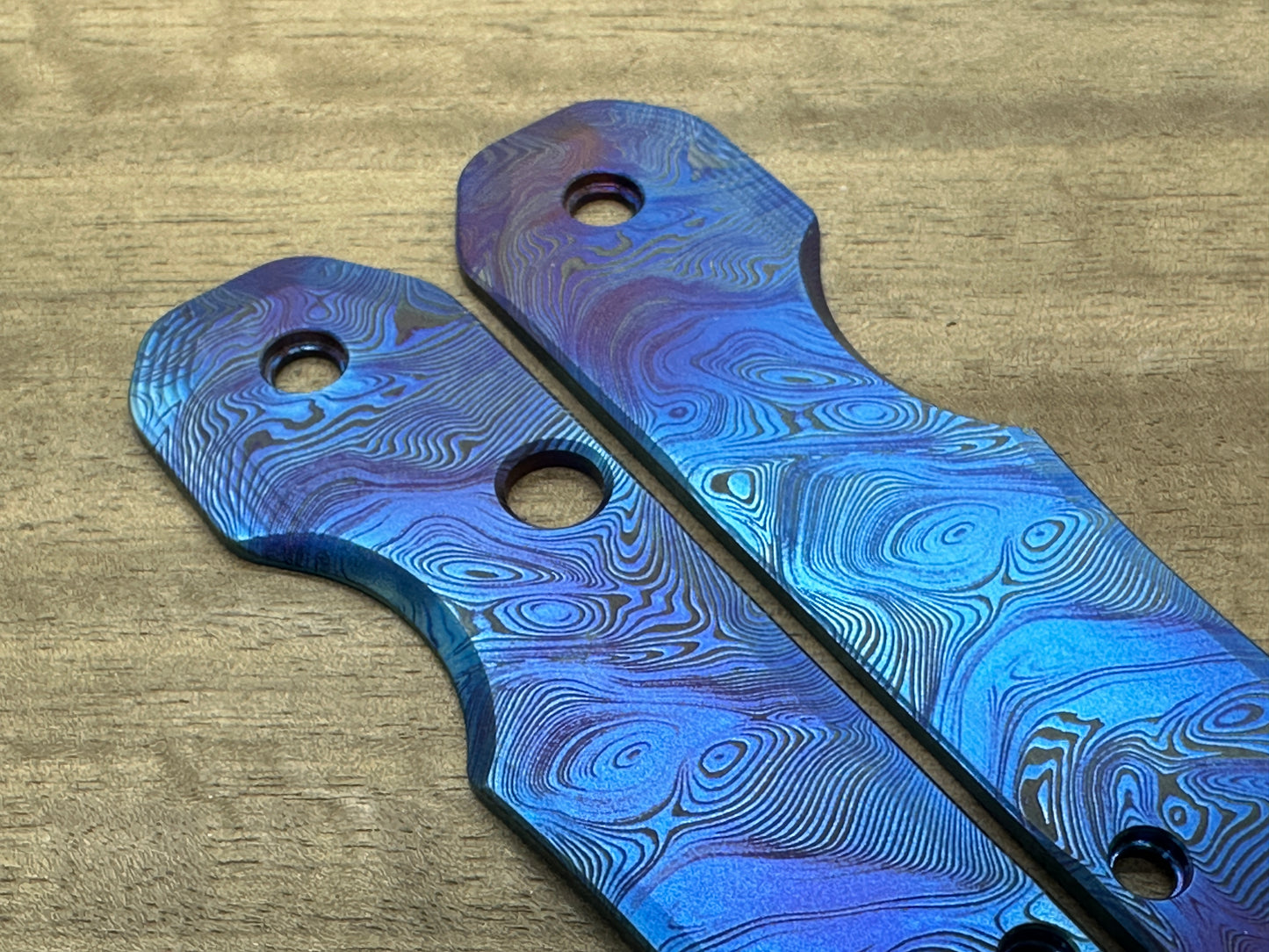 Dama TWIST pattern engraved Flamed Titanium Scales for Spyderco SMOCK