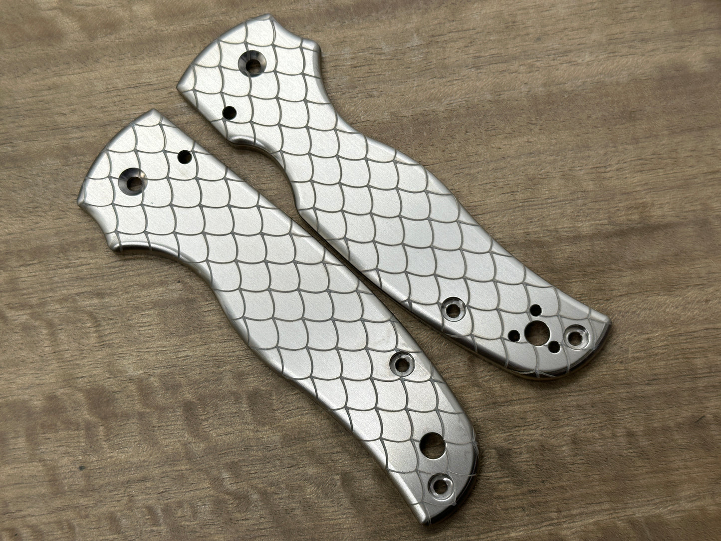 DRAGONSKIN engraved Titanium Scales for SHAMAN Spyderco