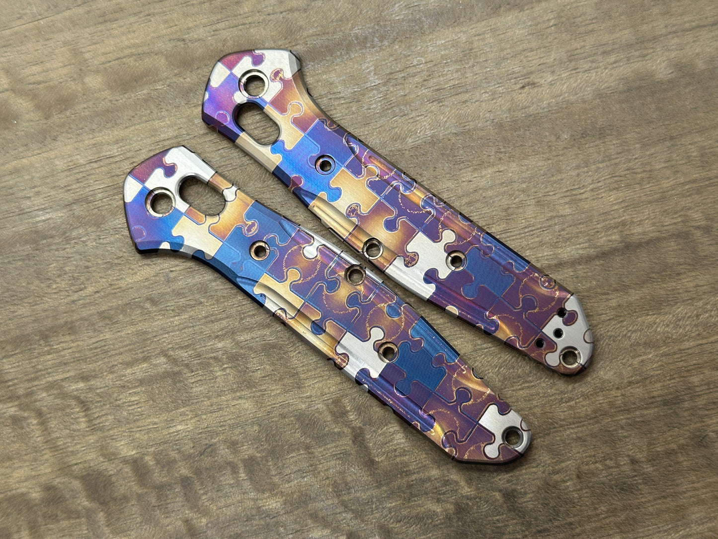 JIGSAW PUZZLES heat ano engraved Titanium Scales for Benchmade 940 Osborne