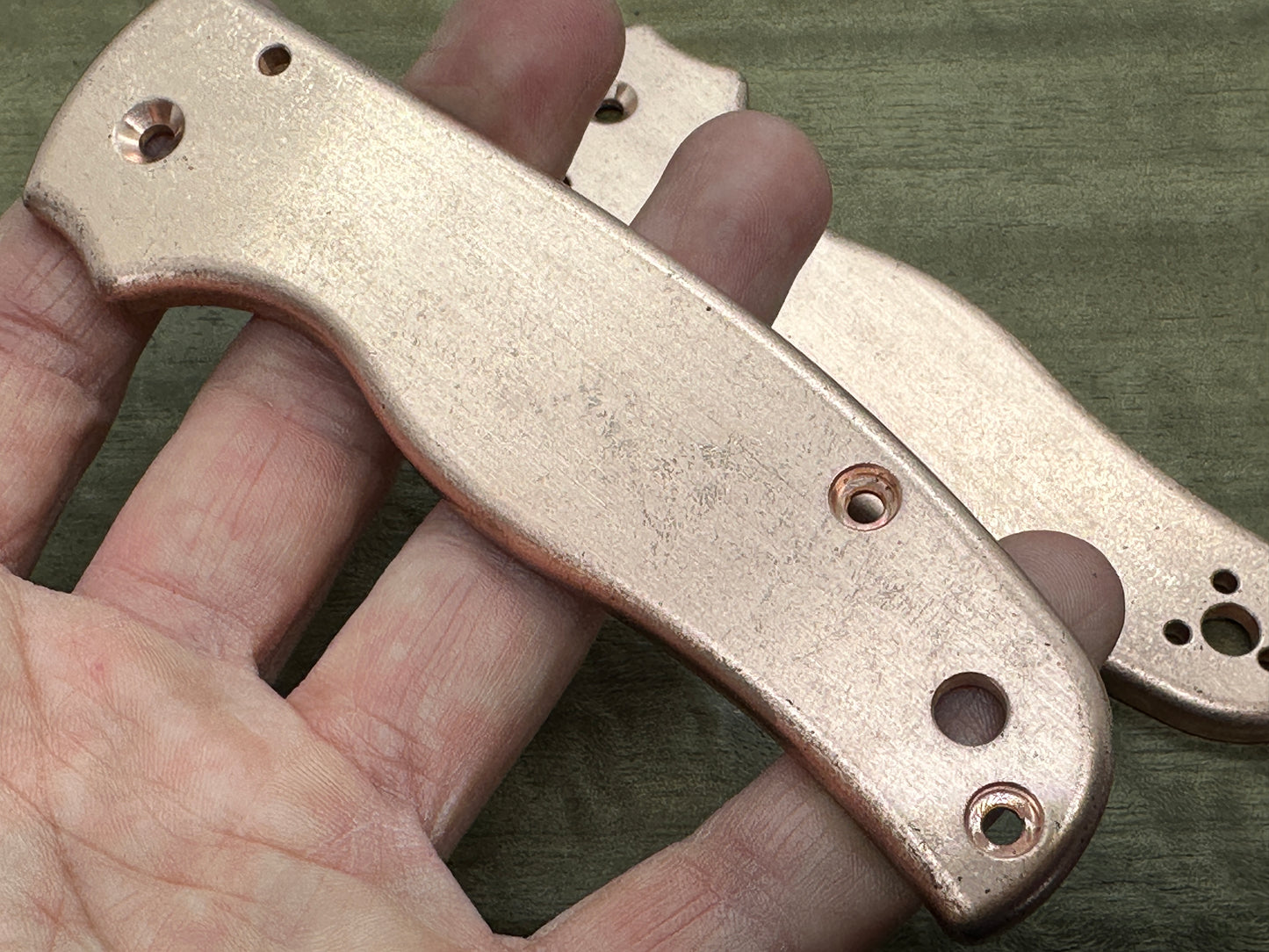Tumbled Copper Scales for SHAMAN Spyderco