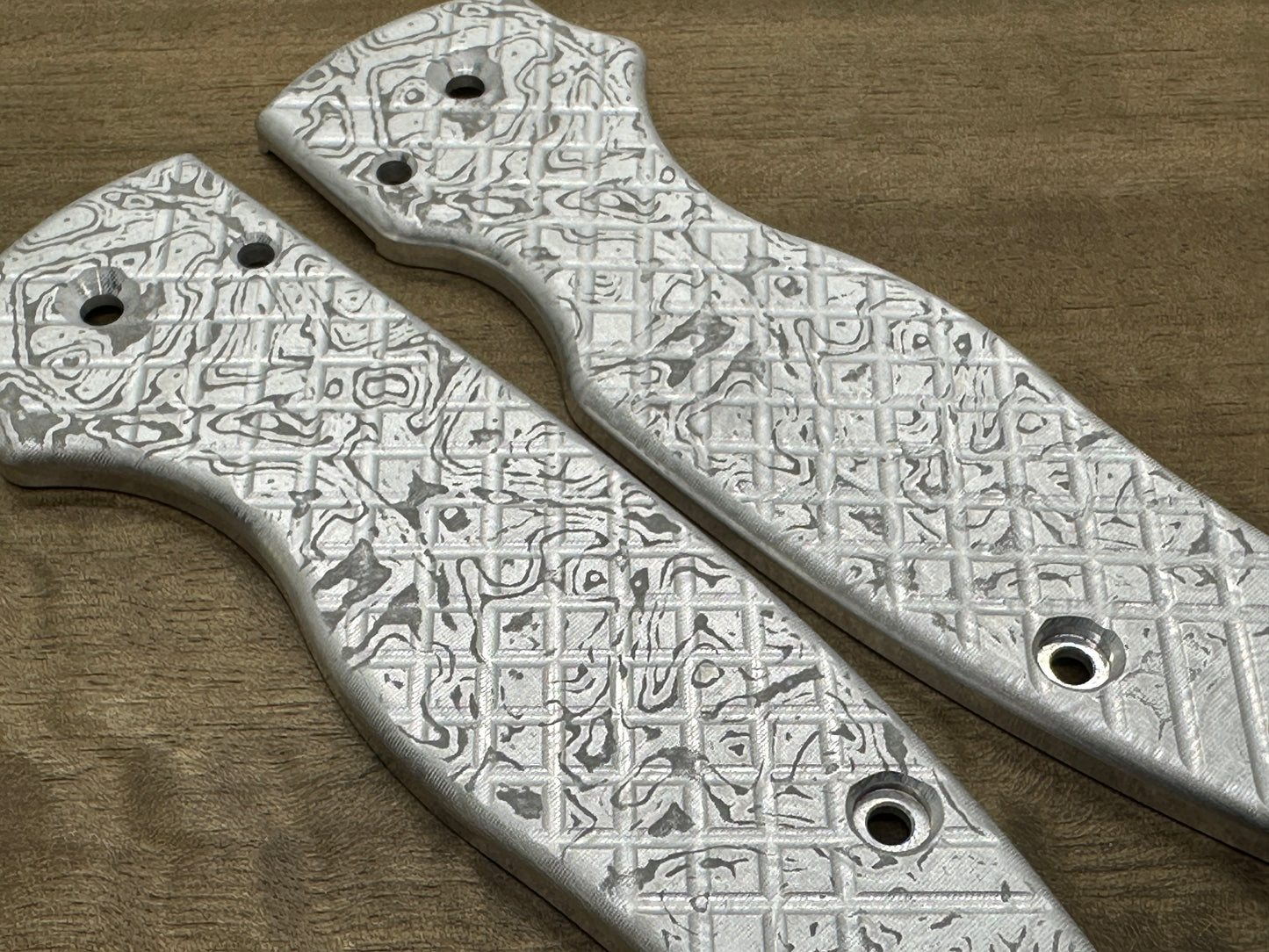 ALIEN engraved FRAG milled Aerospace grade Aluminum Scales for SHAMAN Spyderco