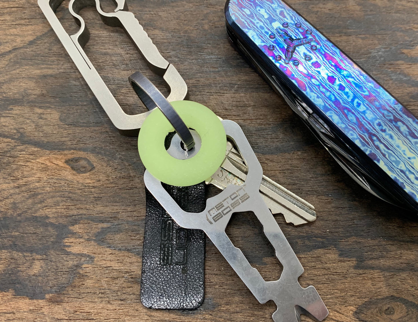 AQUA TurboGlow in the Dark lanyard bead Keychain Paracord bead Dog tag
