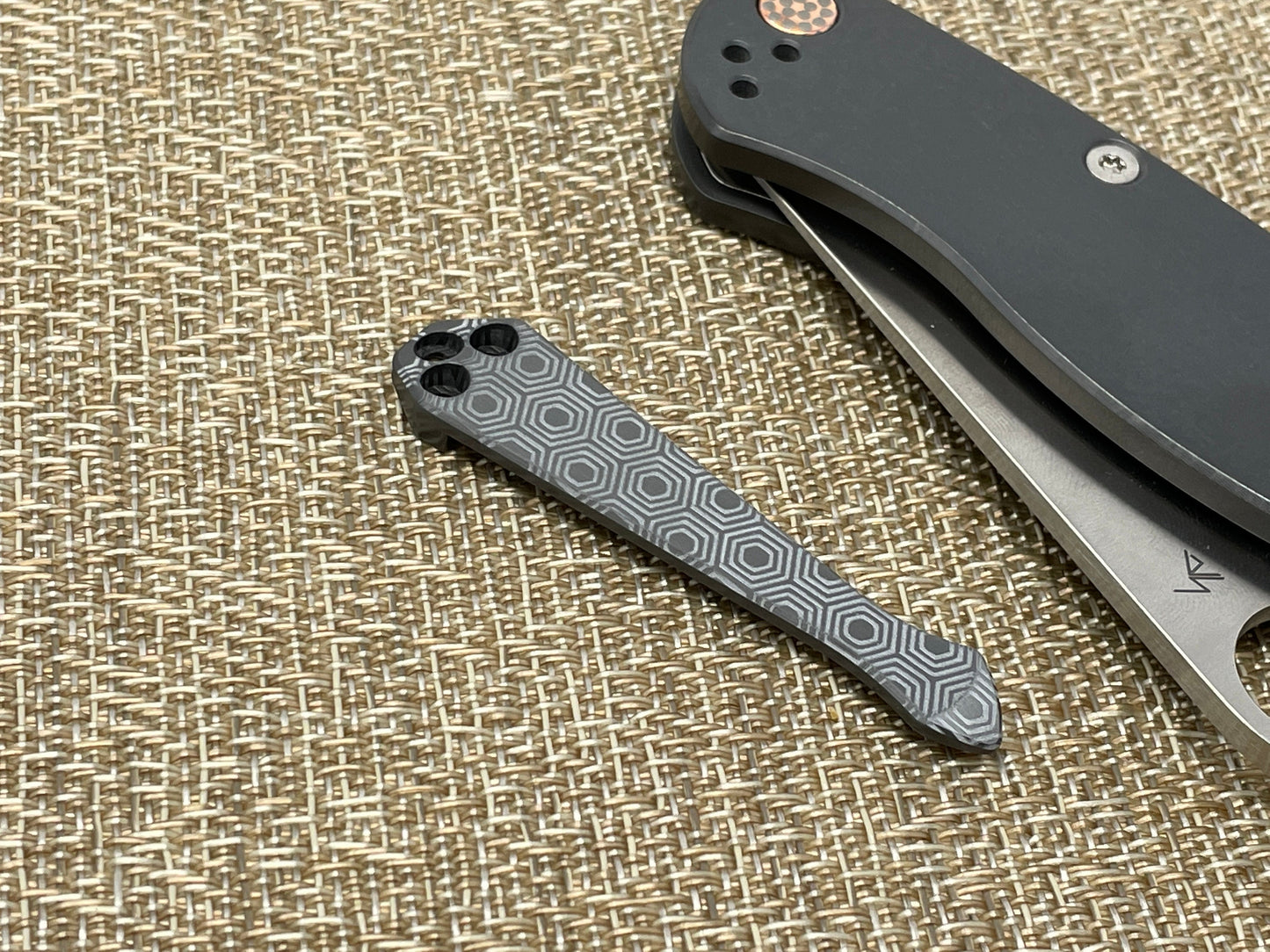 Black Zirconium HONEYCOMB Spidy CLIP for most Spyderco models