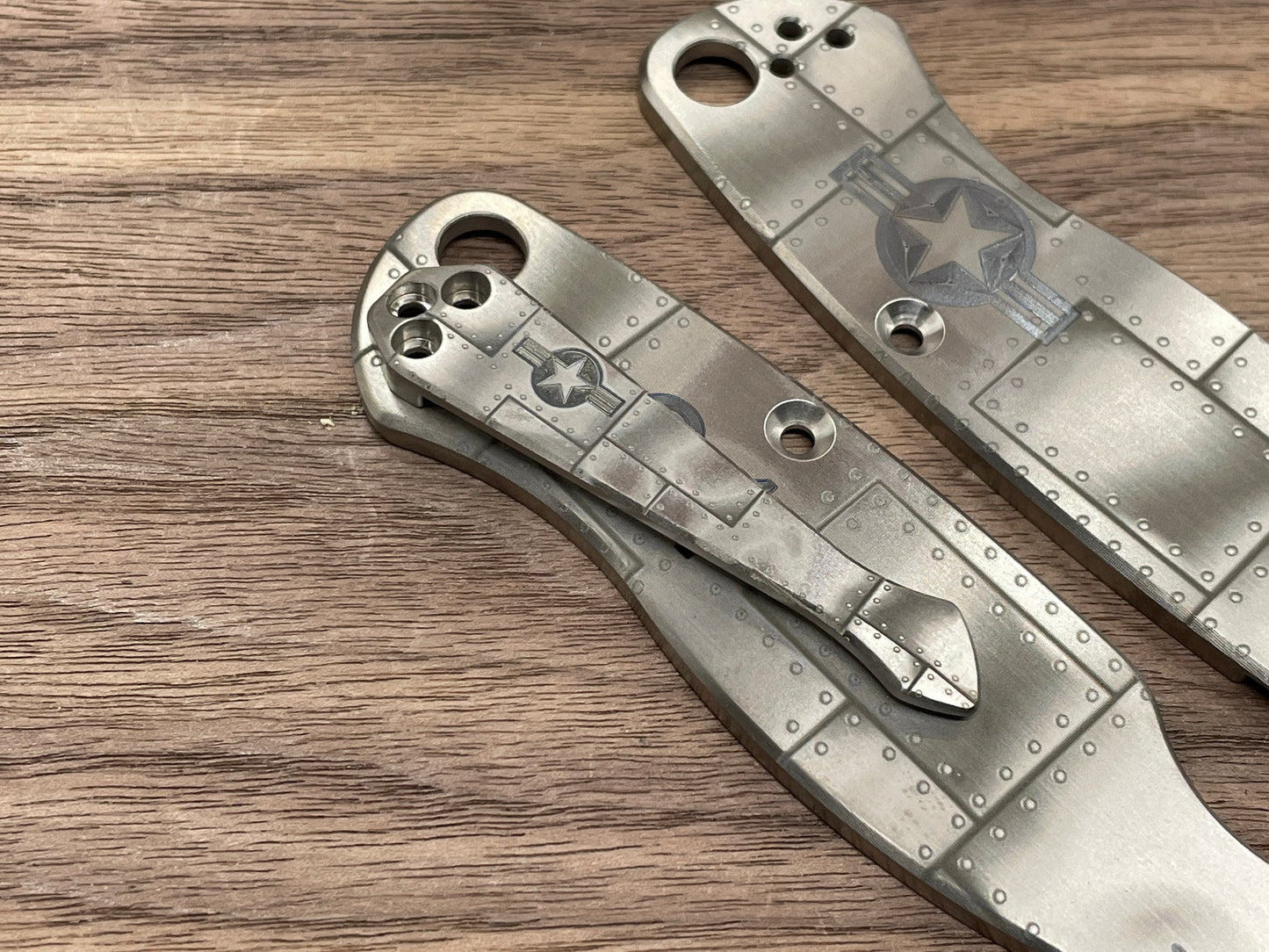 P40 Riveted engraved Titanium Spidy CLIP for most Spyderco models