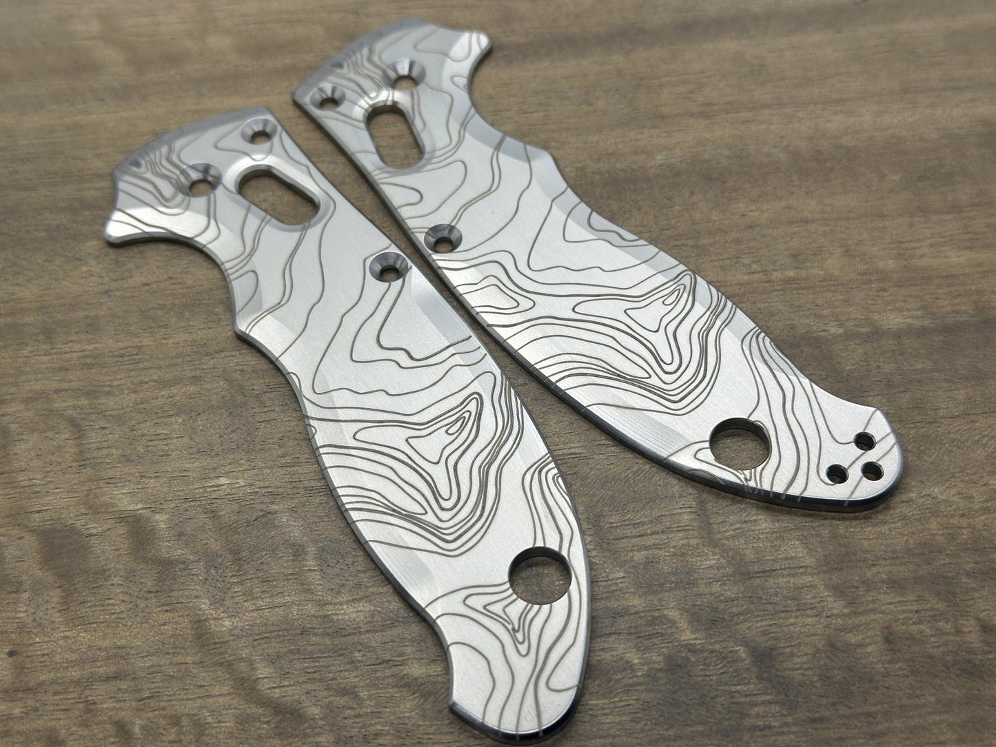 TOPO engraved Titanium scales for Spyderco MANIX 2