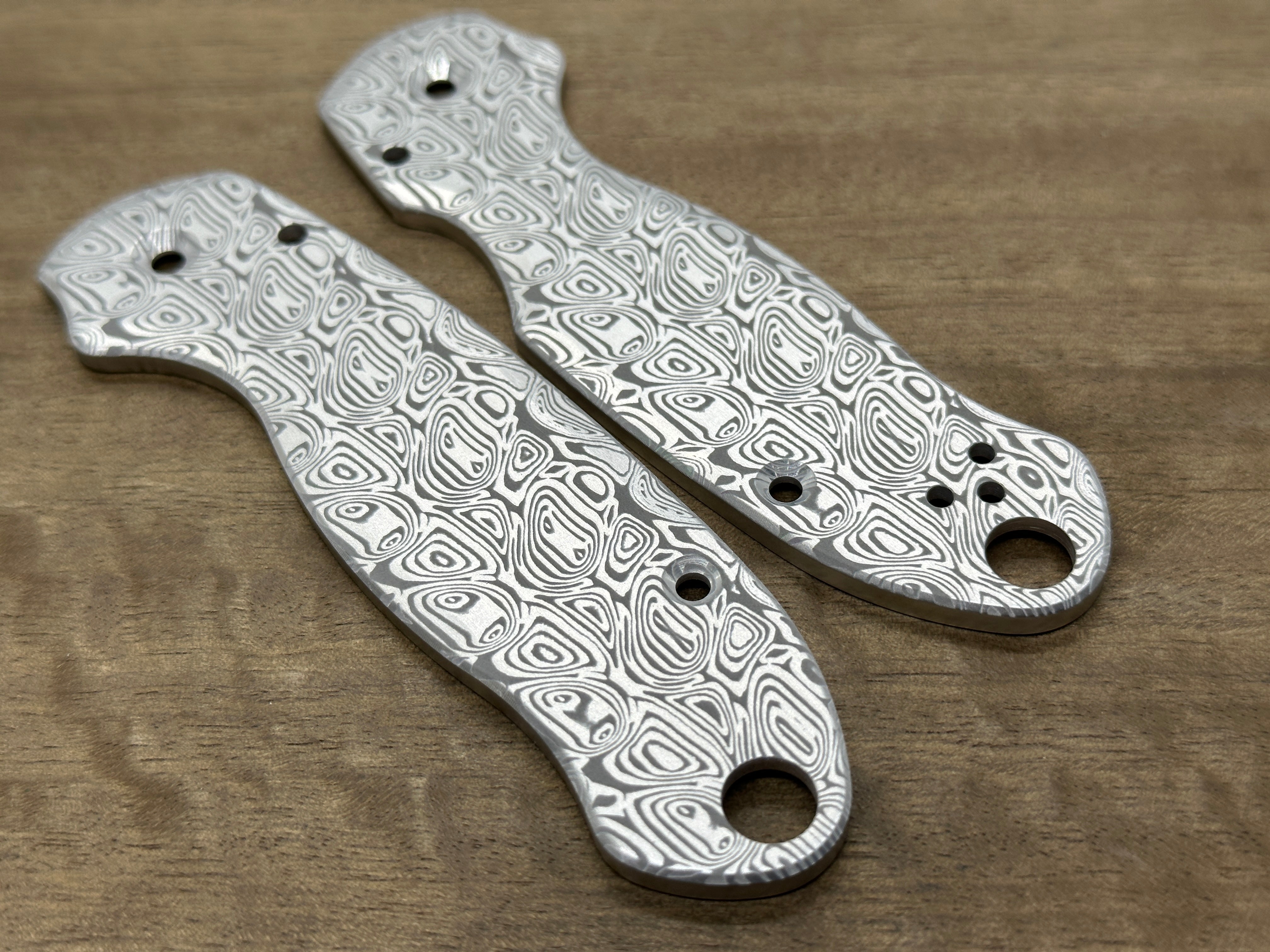 Dama AEGR pattern Aerospace Aluminum Scales for Spyderco Para 3
