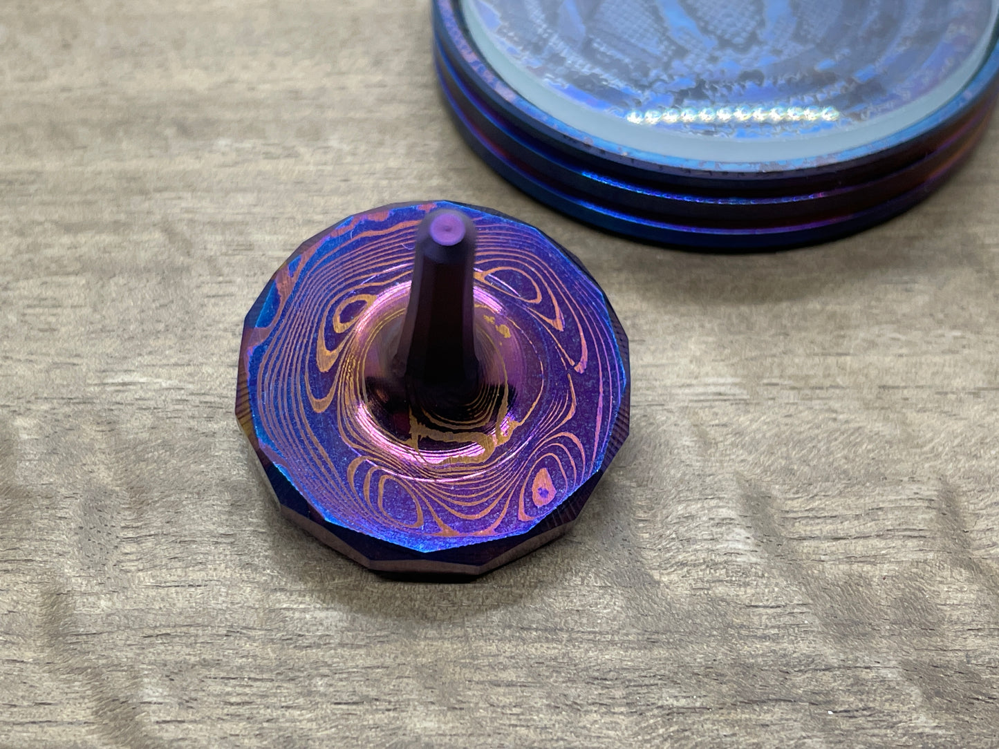 Spinning Top Dama BEAR Flamed Titanium