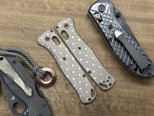 HONEYCOMB engraved Titanium Scales for Benchmade Bugout 535