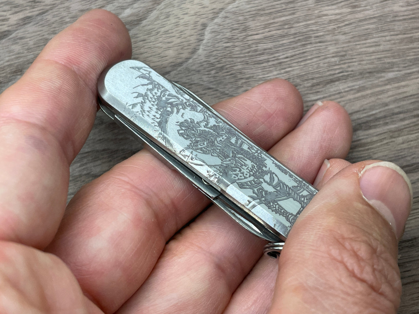 SAMURAI HONOR Titanium Scales for Swiss Army SAK