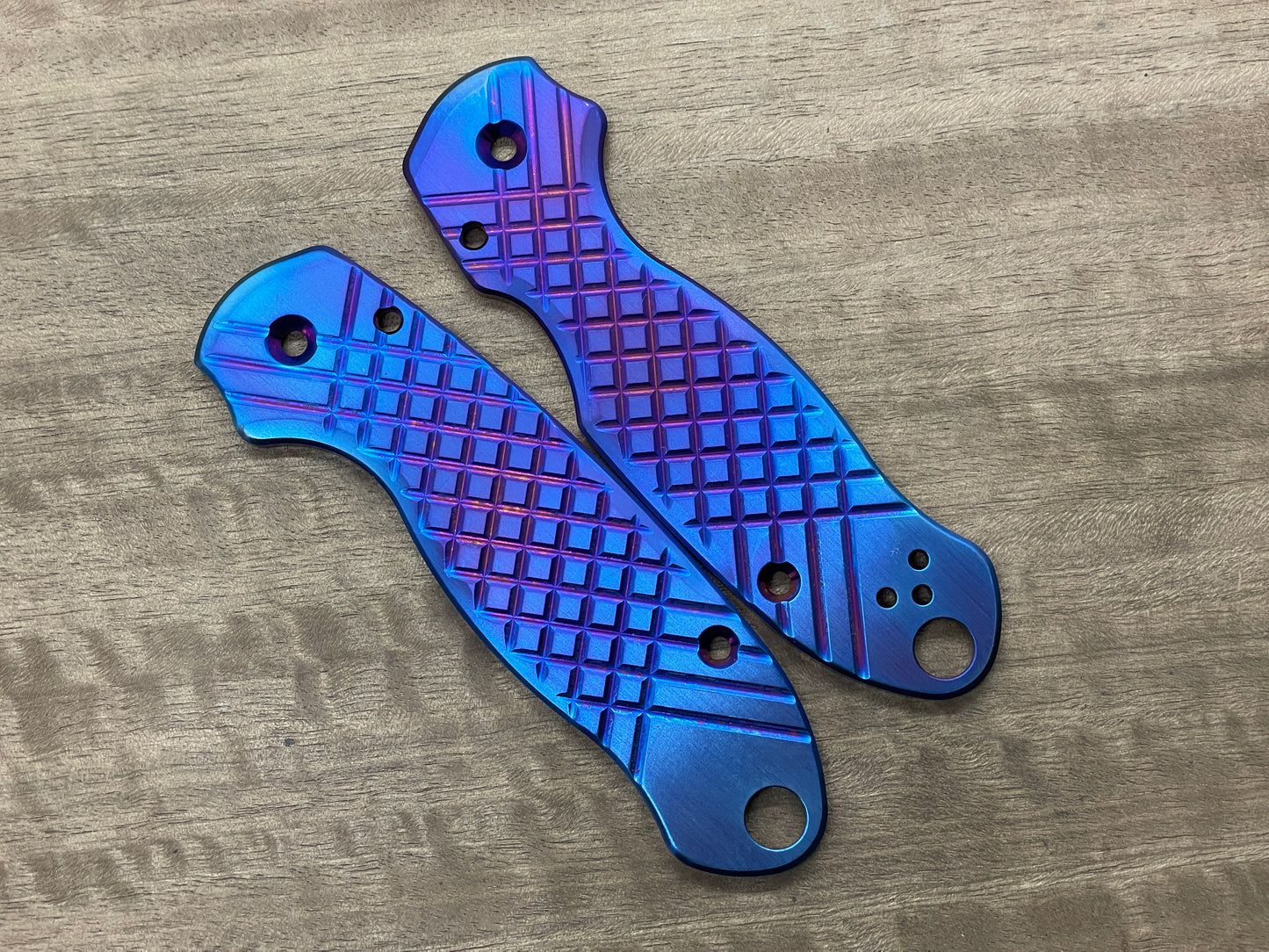 Flamed FRAG milled Titanium scales for Spyderco Para 3