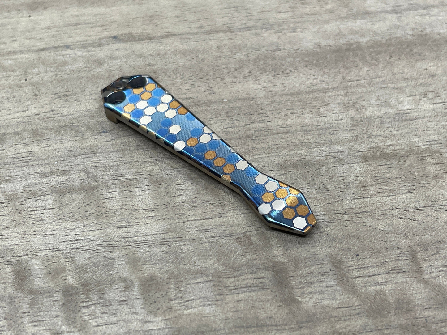 Blue Dmd Honeycomb heat ano engraved Titanium CLIP for most Spyderco models