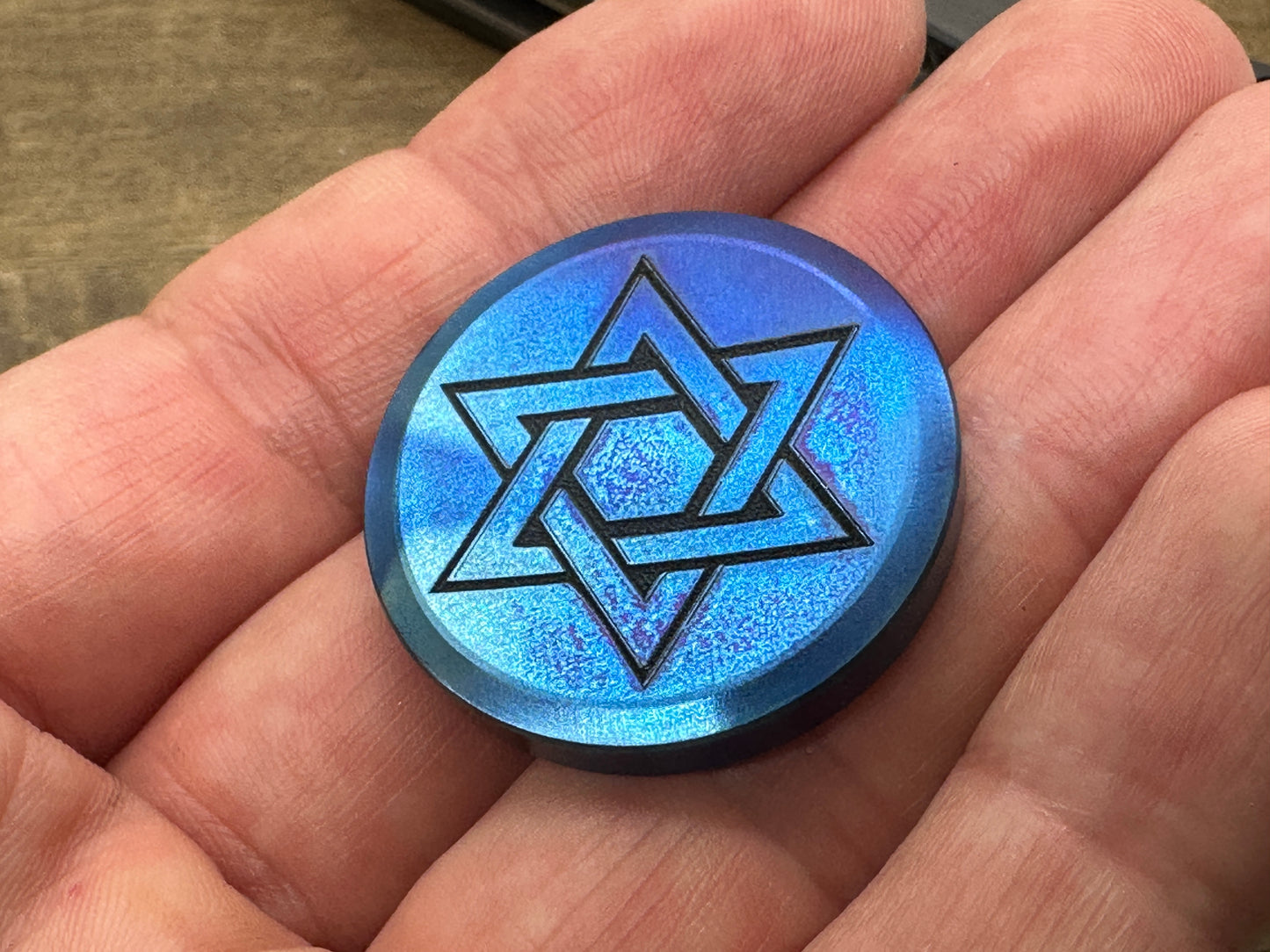 4 sizes Stars of David Flamed Titanium Challenge Coin Worry Coin