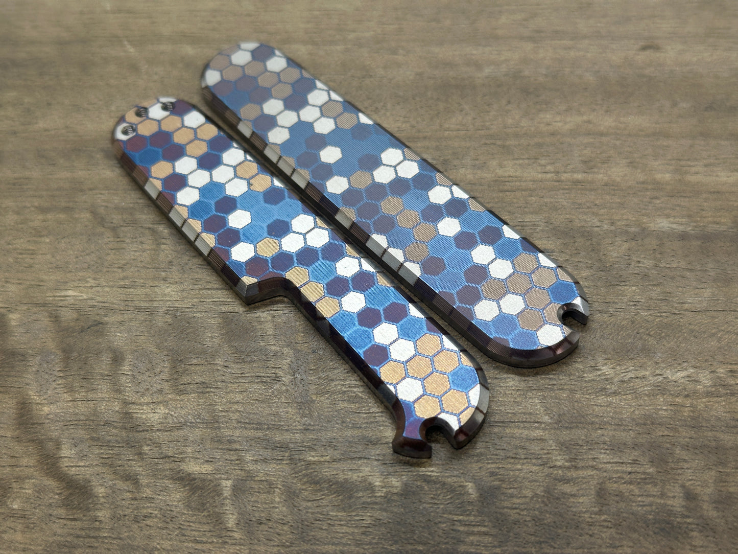 91mm heat ano engraved Honeycomb Titanium Scales for Swiss Army SAK Clip holes