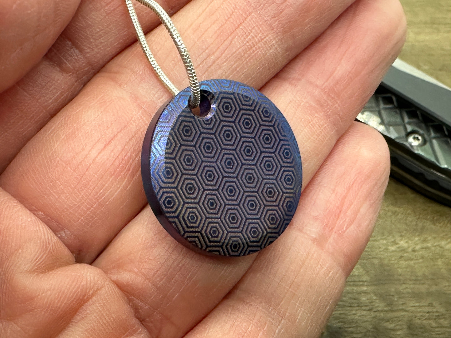 HONEYCOMB Flamed engraved Titanium Pendant Keychain