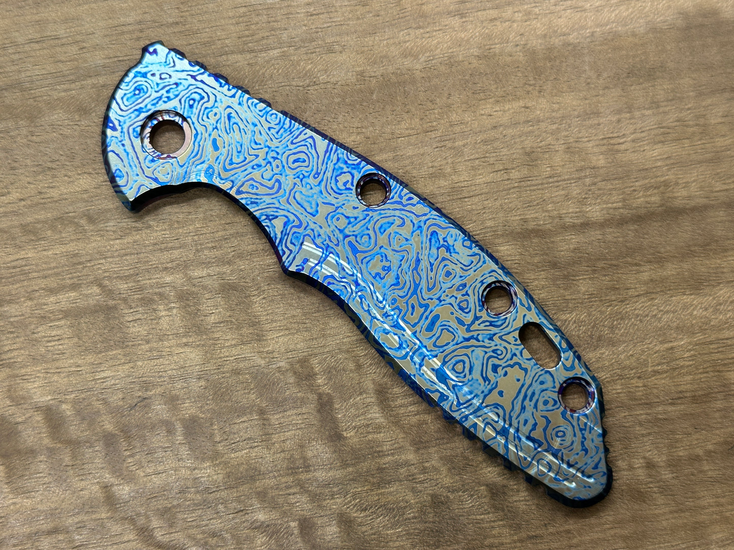 ALIEN Blue Flamed engraved Titanium scale for XM-18 3.5 HINDERER