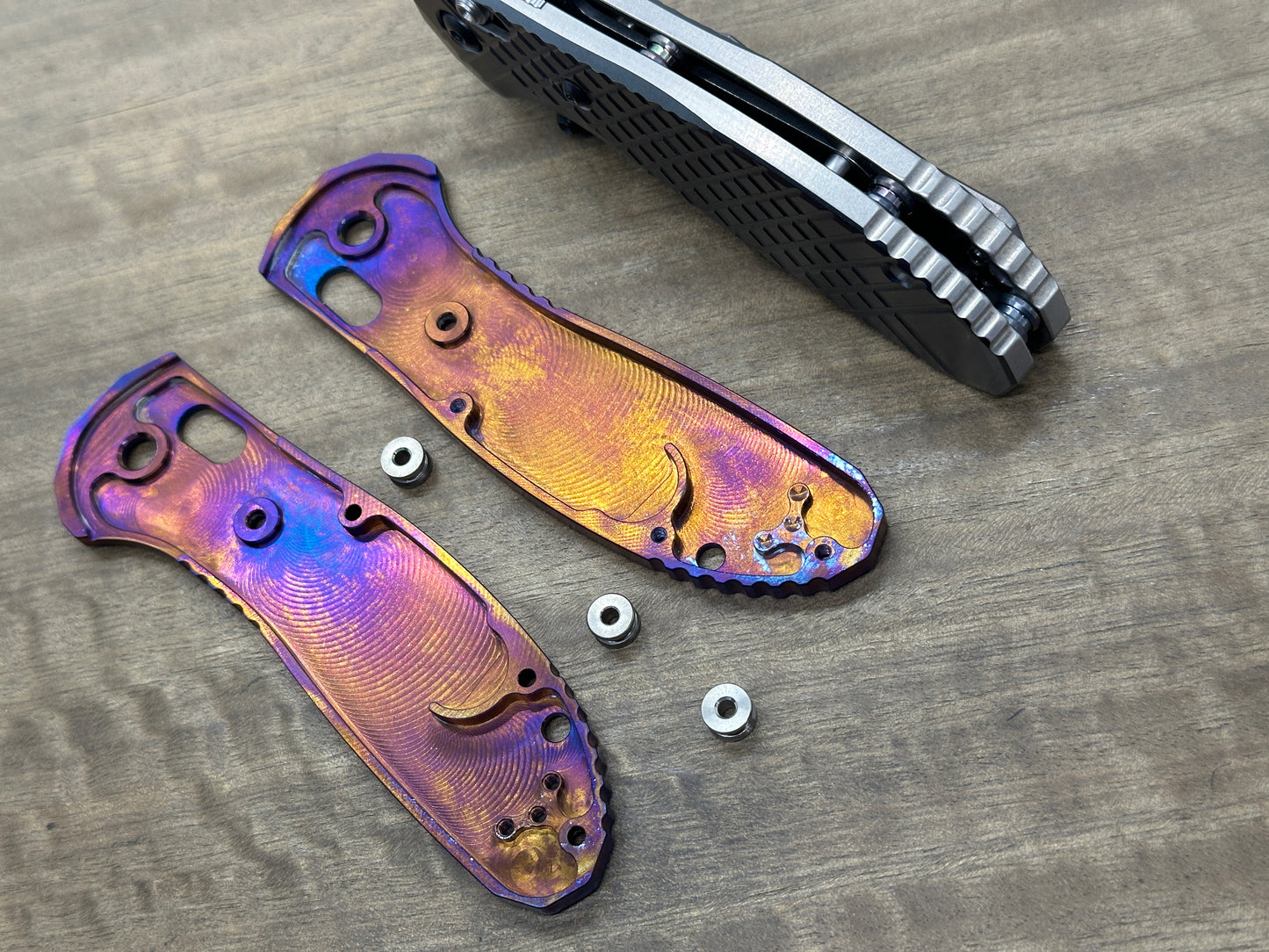 Flamed ALIEN engraved Titanium Scales for Benchmade GRIPTILIAN 551 & 550