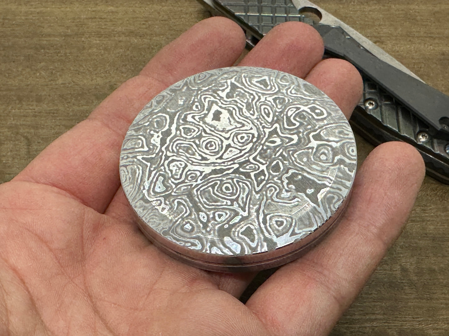 4 sizes ALIEN engraved Aluminum Worry Coin