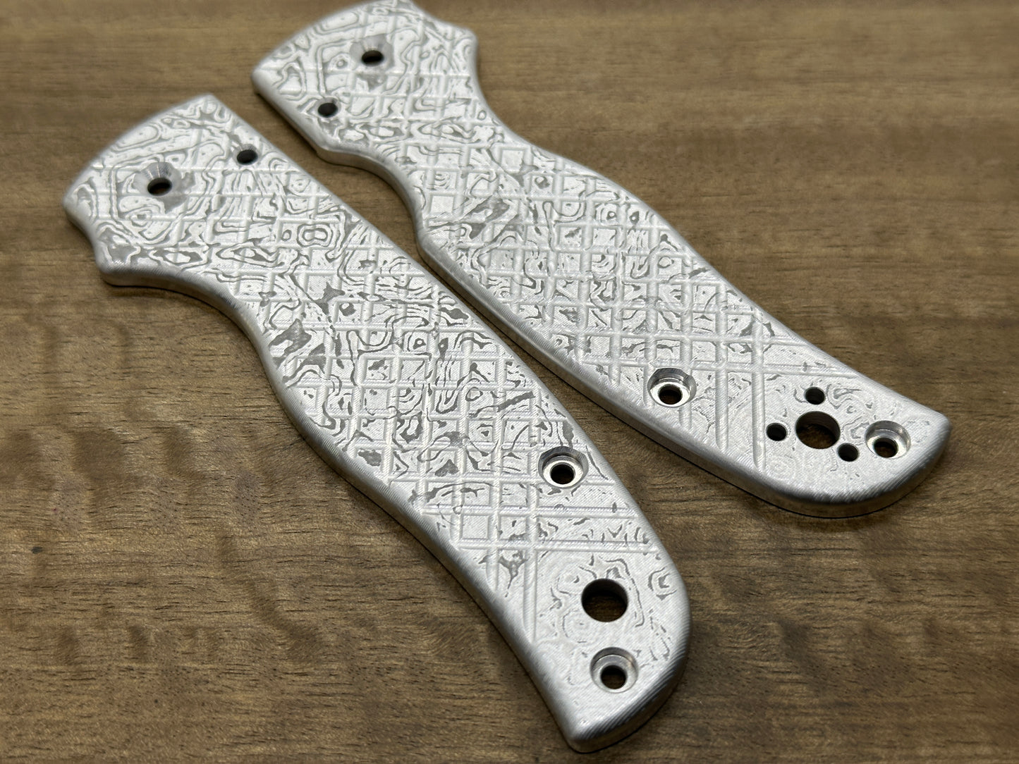 ALIEN engraved FRAG milled Aerospace grade Aluminum Scales for SHAMAN Spyderco