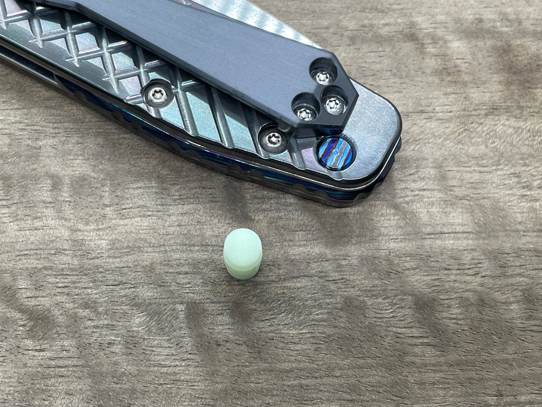 TurboGlow lanyard hole stopper for Spyderco SMOCK