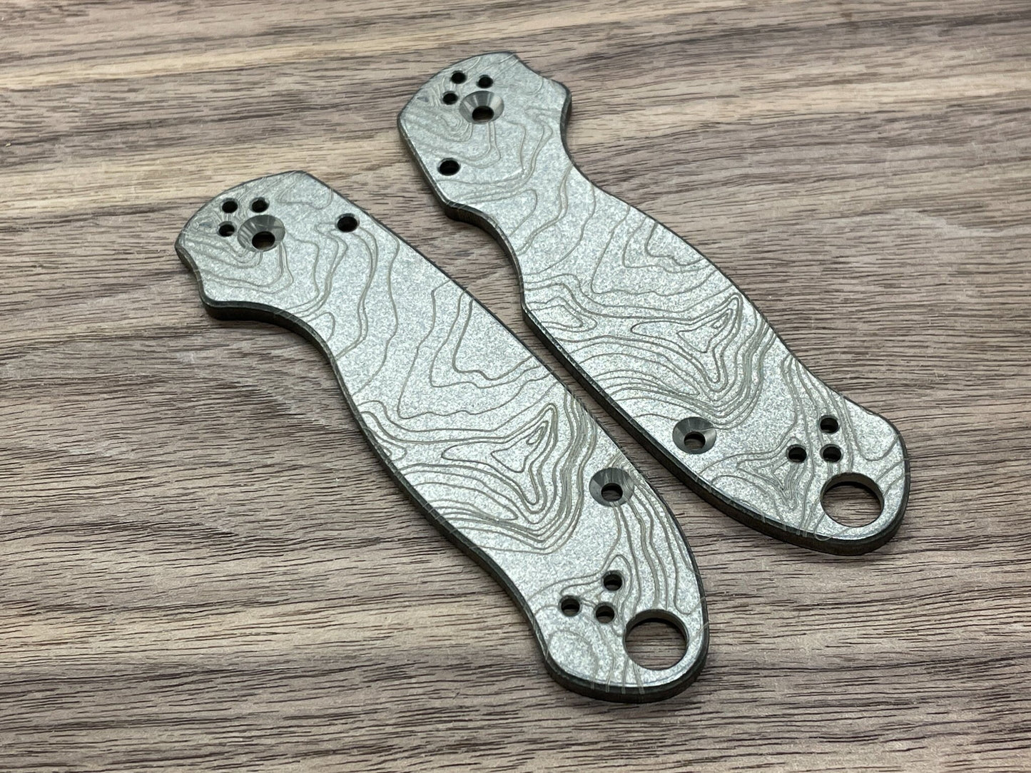 Battleworn TOPO engraved Titanium scales for Spyderco Para 3