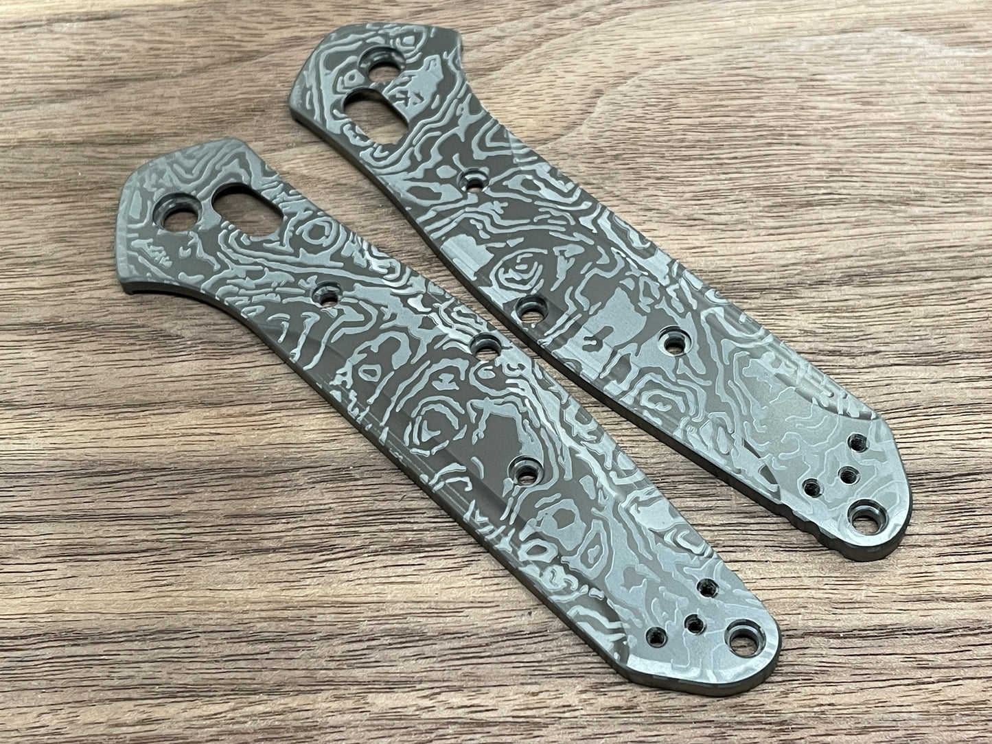 ALIEN engraved Black Zirconium Scales for Benchmade 940 Osborne