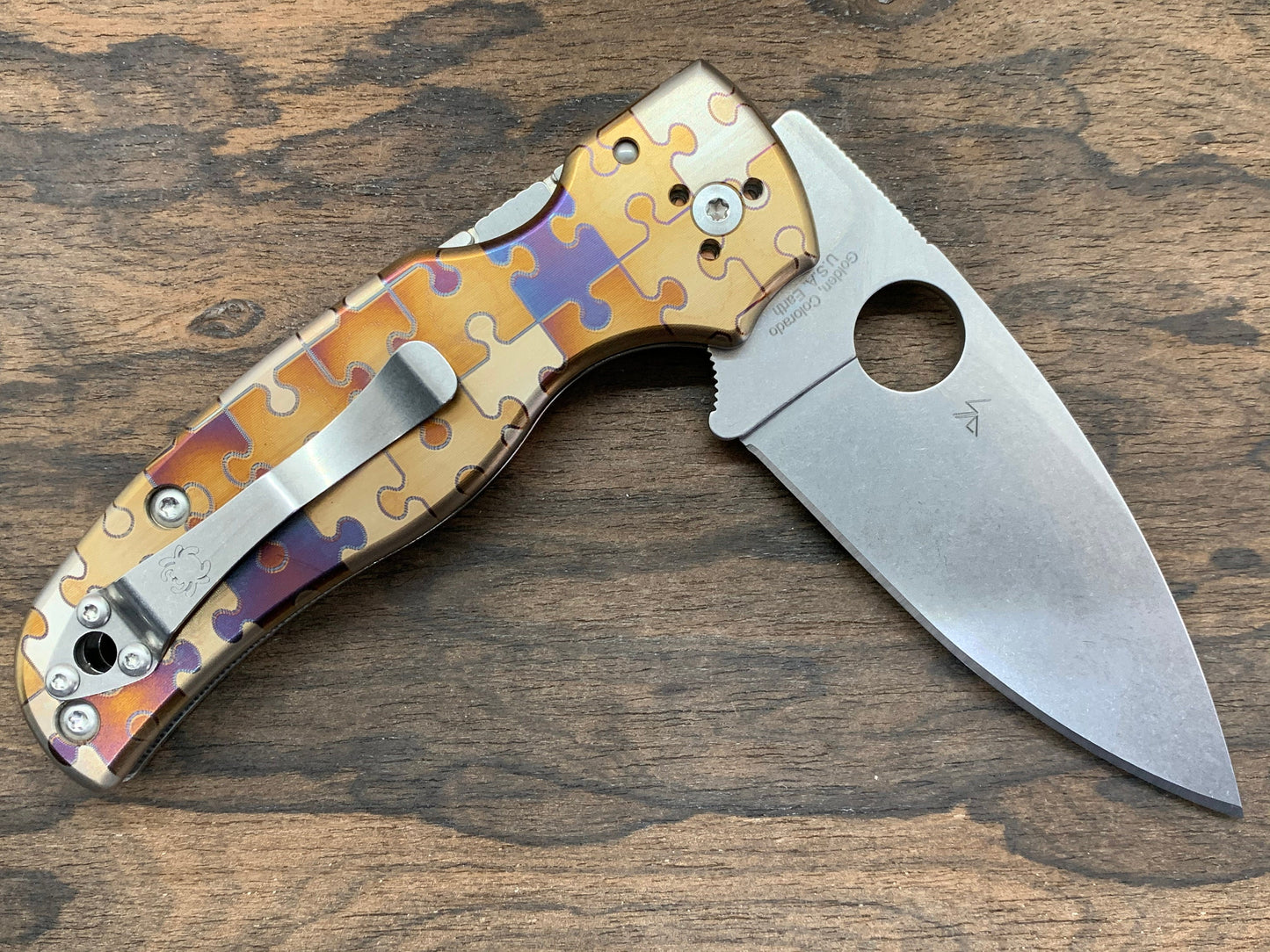 Jigsaw PUZZLES heat ano engraved Titanium Scales for SHAMAN Spyderco