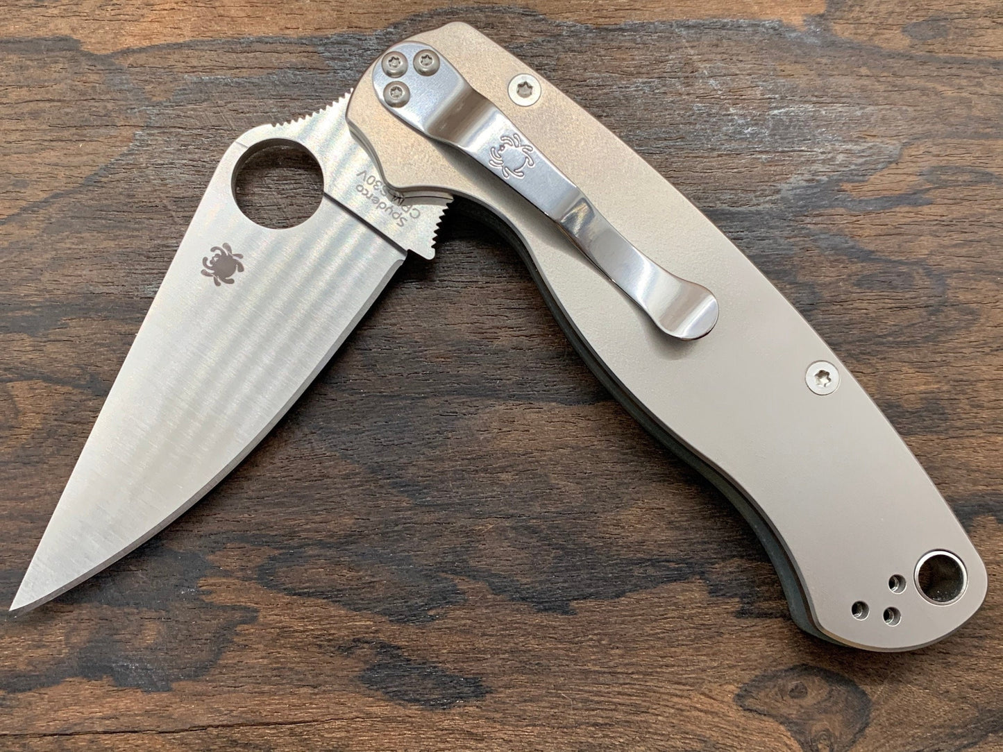 Flamed RIVETED AIRPLANE Titanium scales for Spyderco Paramilitary 2 PM2