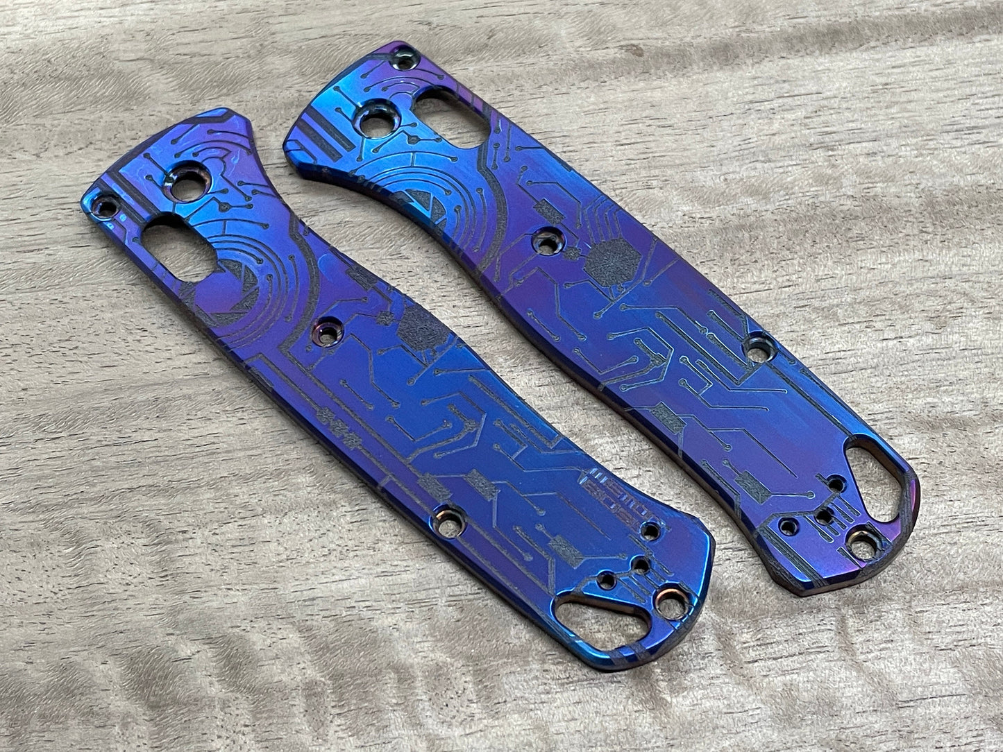 Flamed CIRCUIT BOARD engraved Titanium Scales for Benchmade Bugout 535