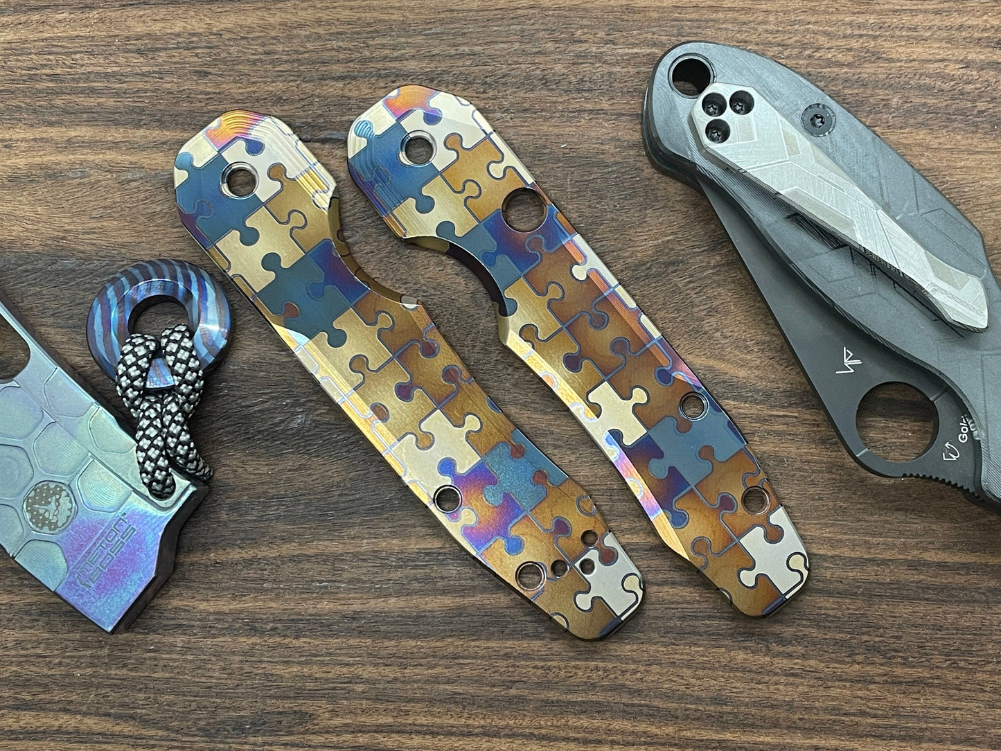 JIGSAW PUZZLES Heat ano engrv Titanium Scales for Spyderco SMOCK