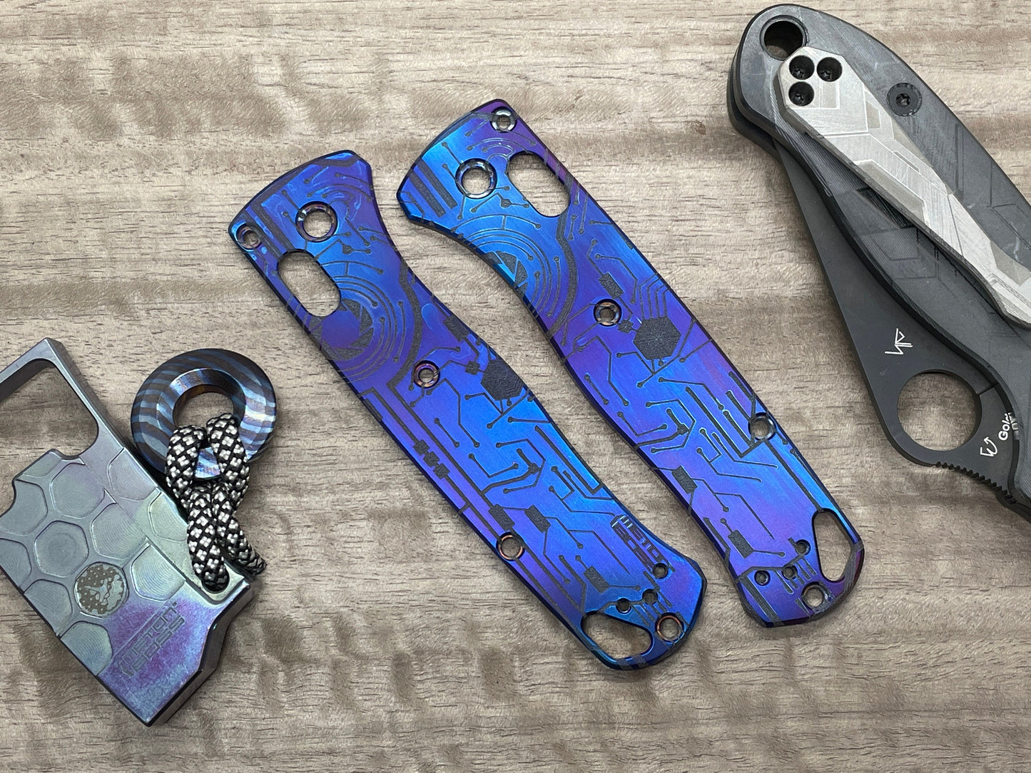 Flamed CIRCUIT BOARD engraved Titanium Scales for Benchmade Bugout 535