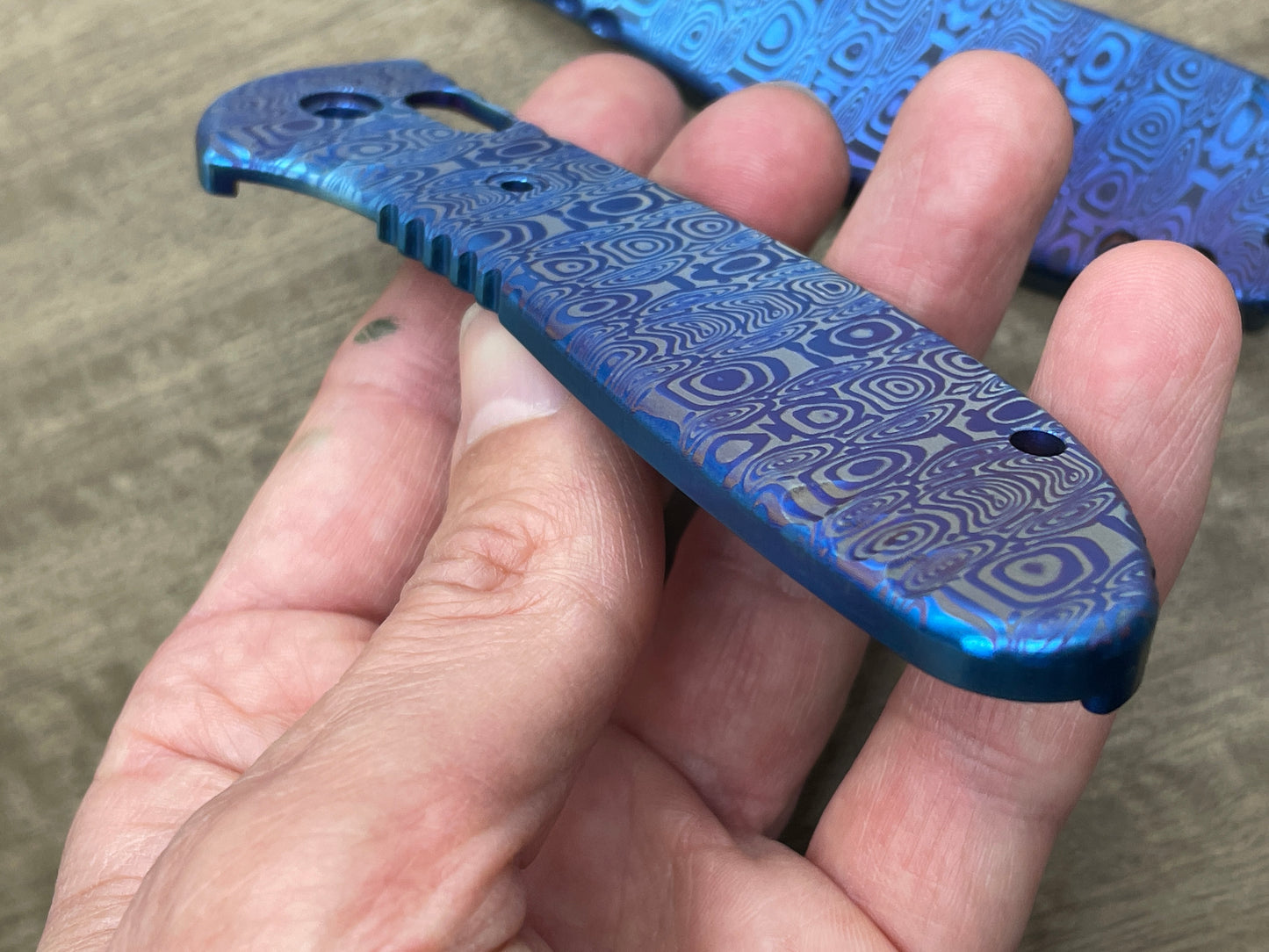 Flamed Dama LADDER pattern Titanium Scales for Benchmade GRIPTILIAN 551 & 550