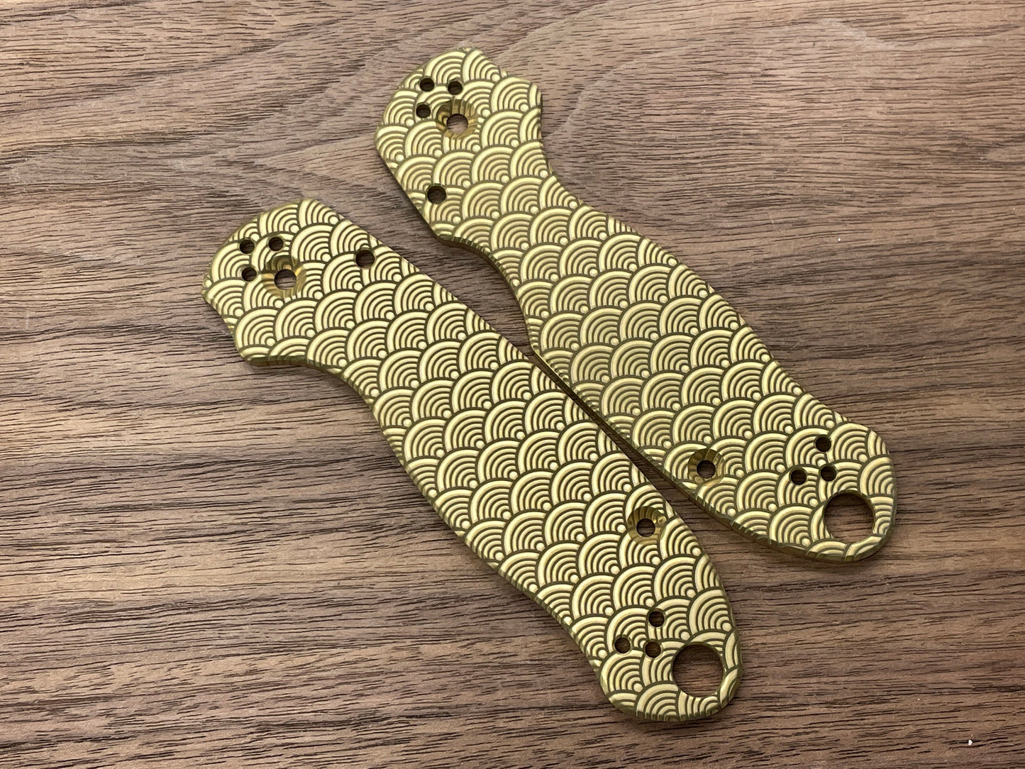 SEIGAIHA Brass Scales for Spyderco Para 3