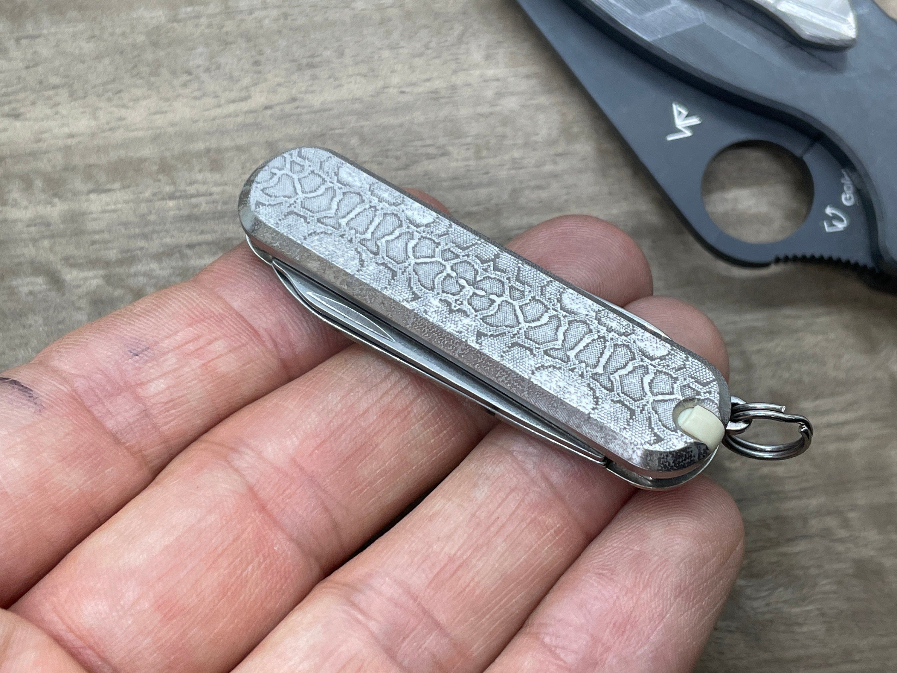 Swiss army discount knife metal scales