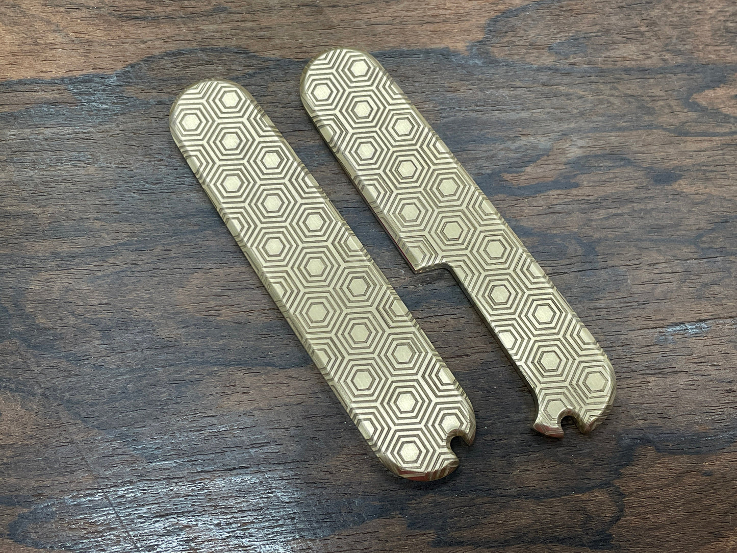 Brass HONEYCOMB engraved 91mm Scales for Swiss Army SAK