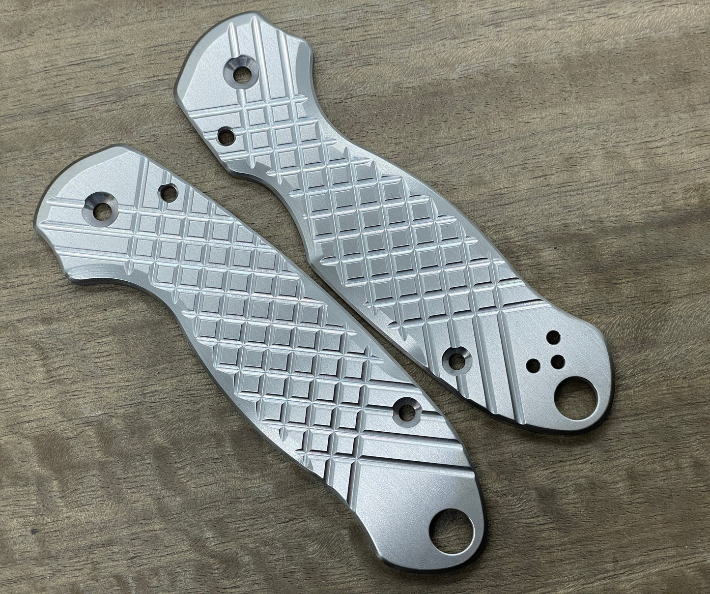 Redesigned FRAG milled Titanium scales for Spyderco Para 3