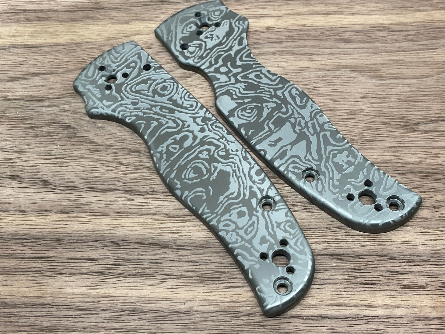 ALIEN engraved Black Zirconium Scales for SHAMAN Spyderco