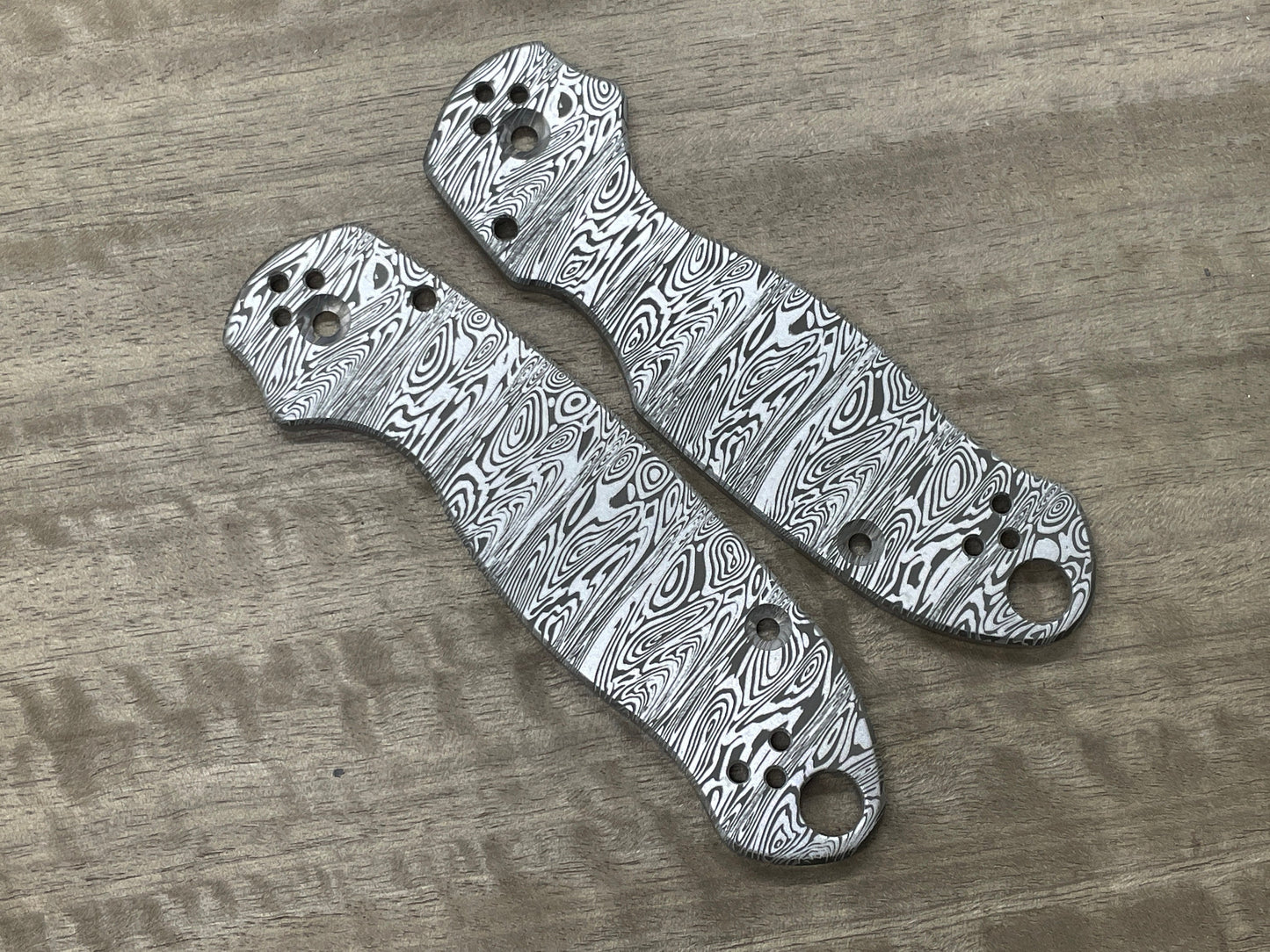DAMASTEEL pattern engraved Titanium Scales for Spyderco Paramilitary 2 PM2