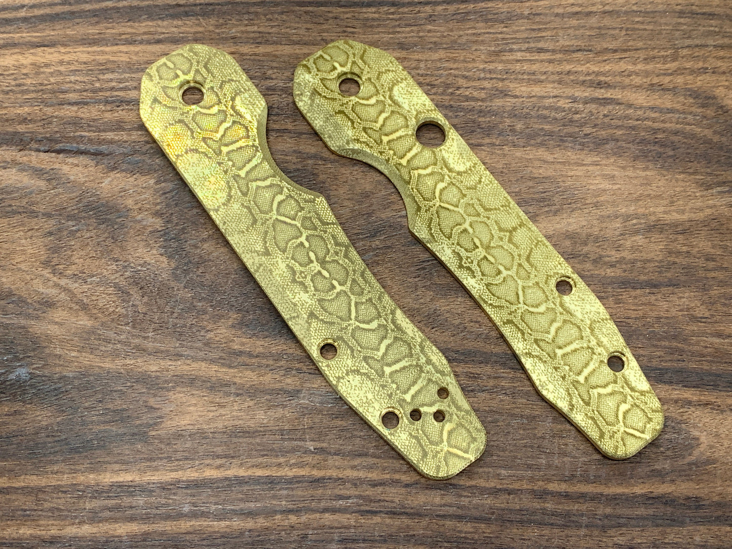 REPTILIAN Brass Scales for Spyderco SMOCK